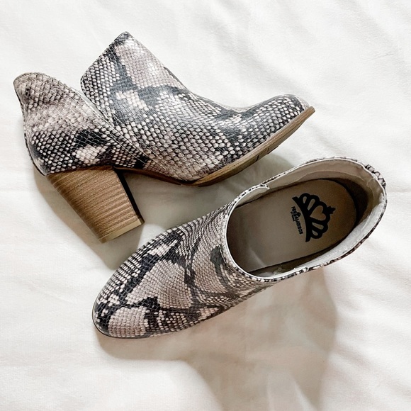 Fergalicious snakeskin ankle boots - Picture 8 of 8